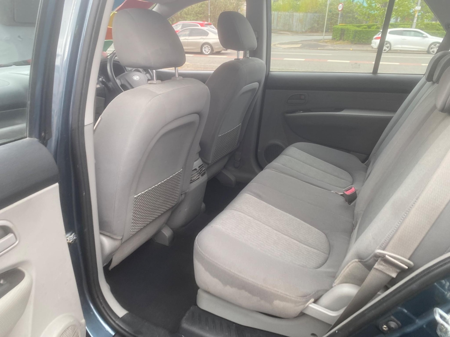 Used Kia Carens for sale - 76550571: Photo 30