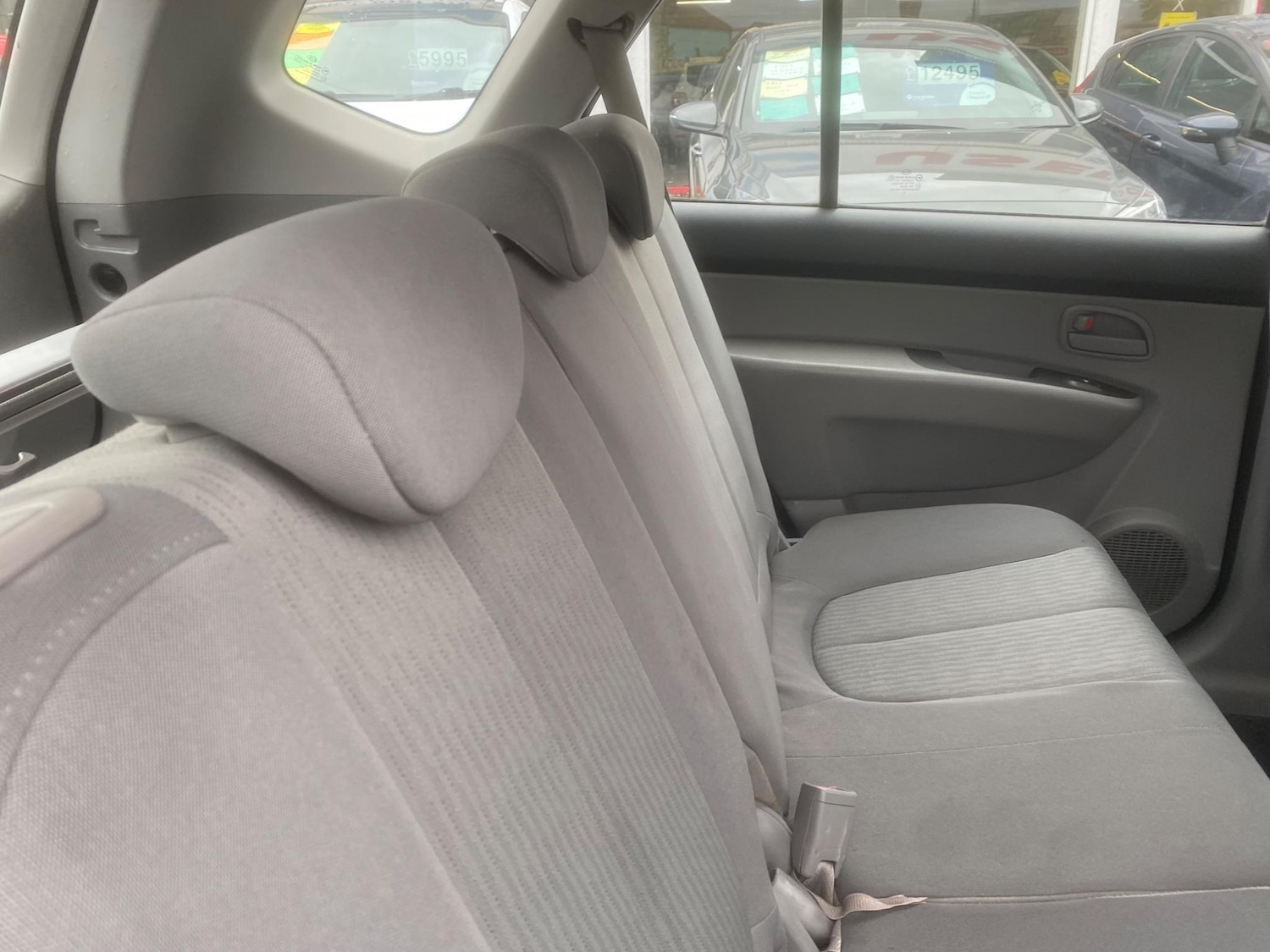 Used Kia Carens for sale - 76550571: Photo 48