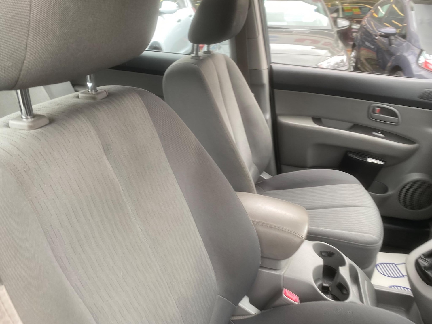 Used Kia Carens for sale - 76550571: Photo 62