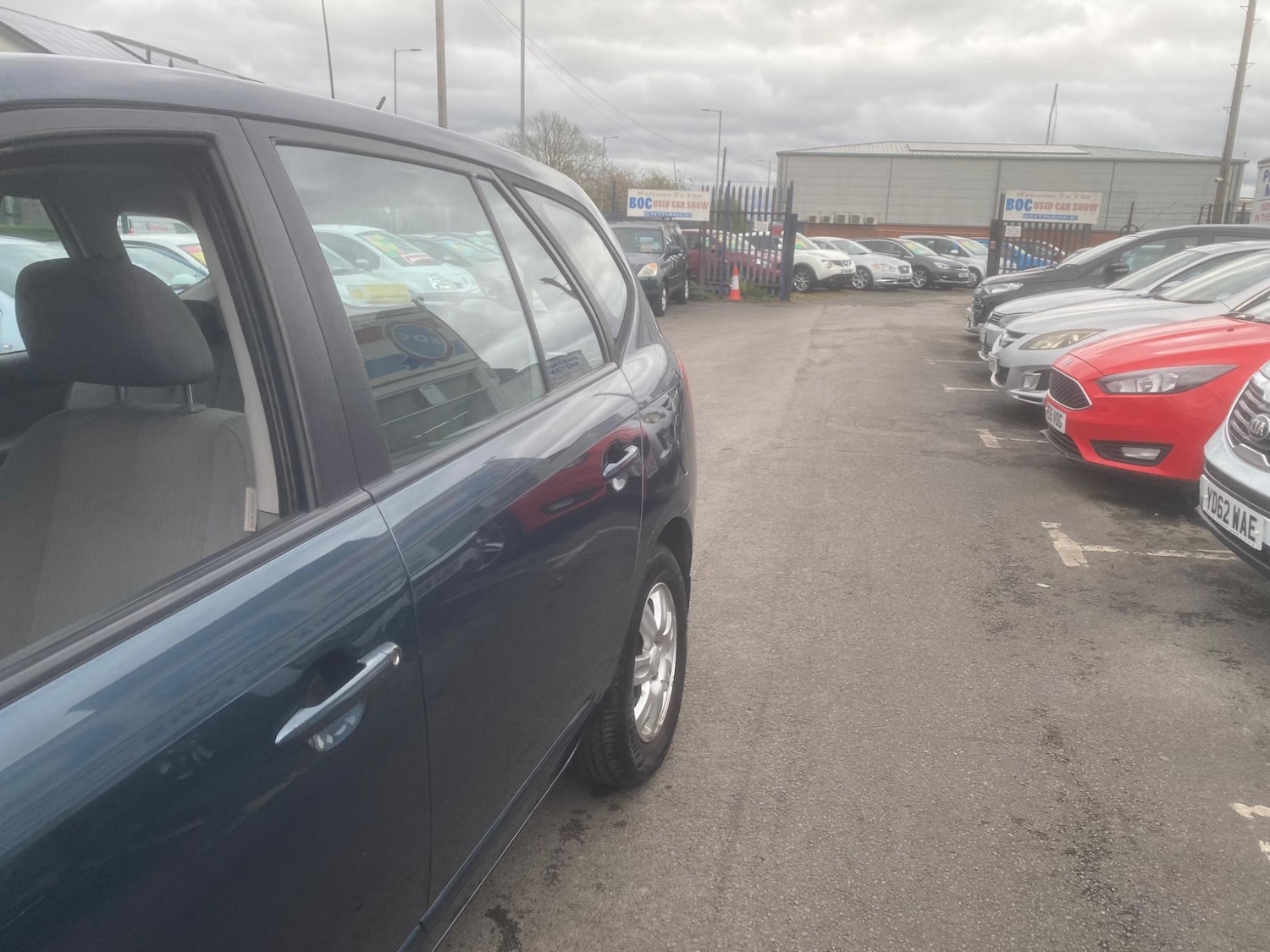 Used Kia Carens for sale - 76550571: Photo 71