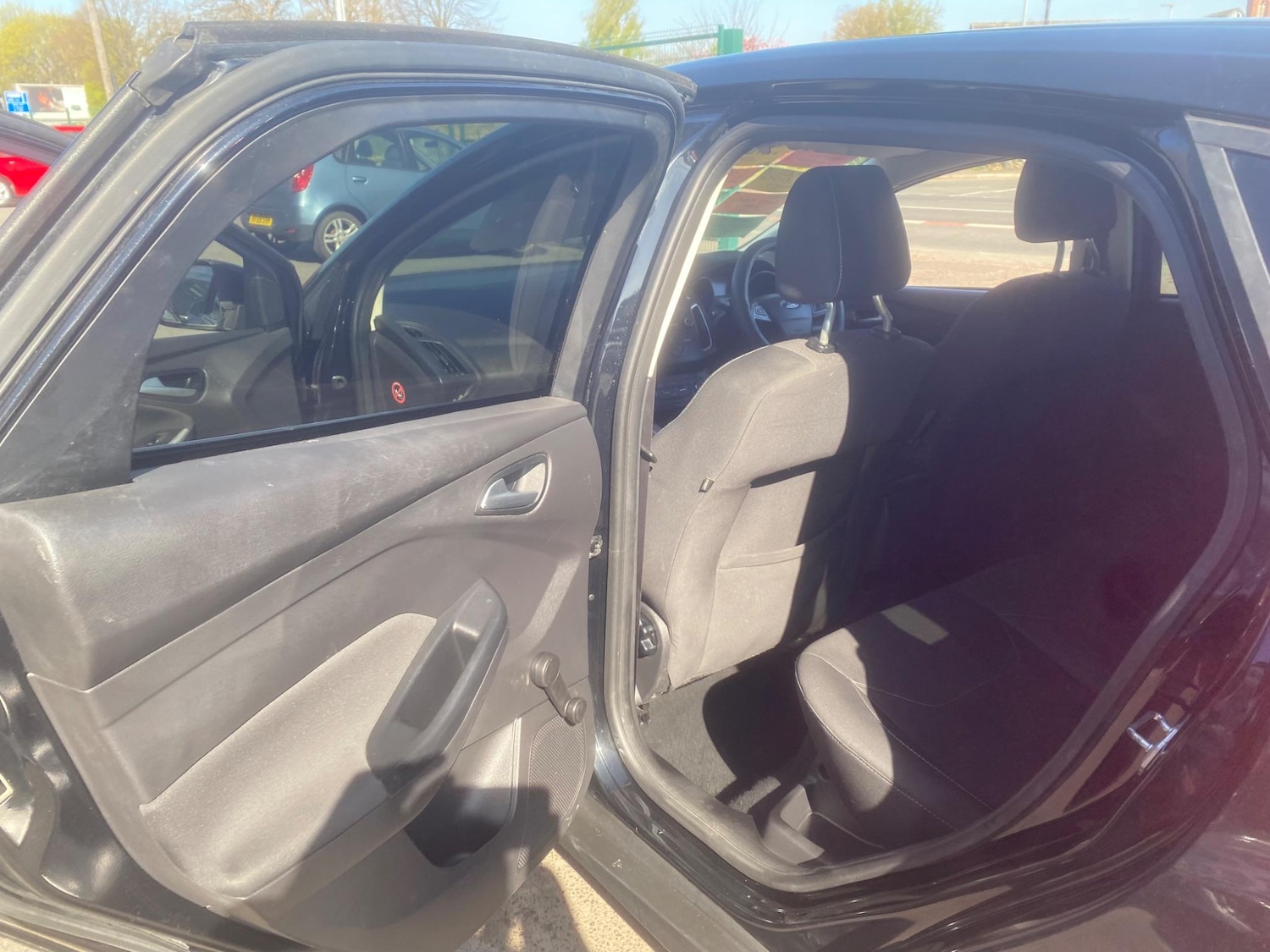 Used Ford Focus for sale - 76550773: Photo 34