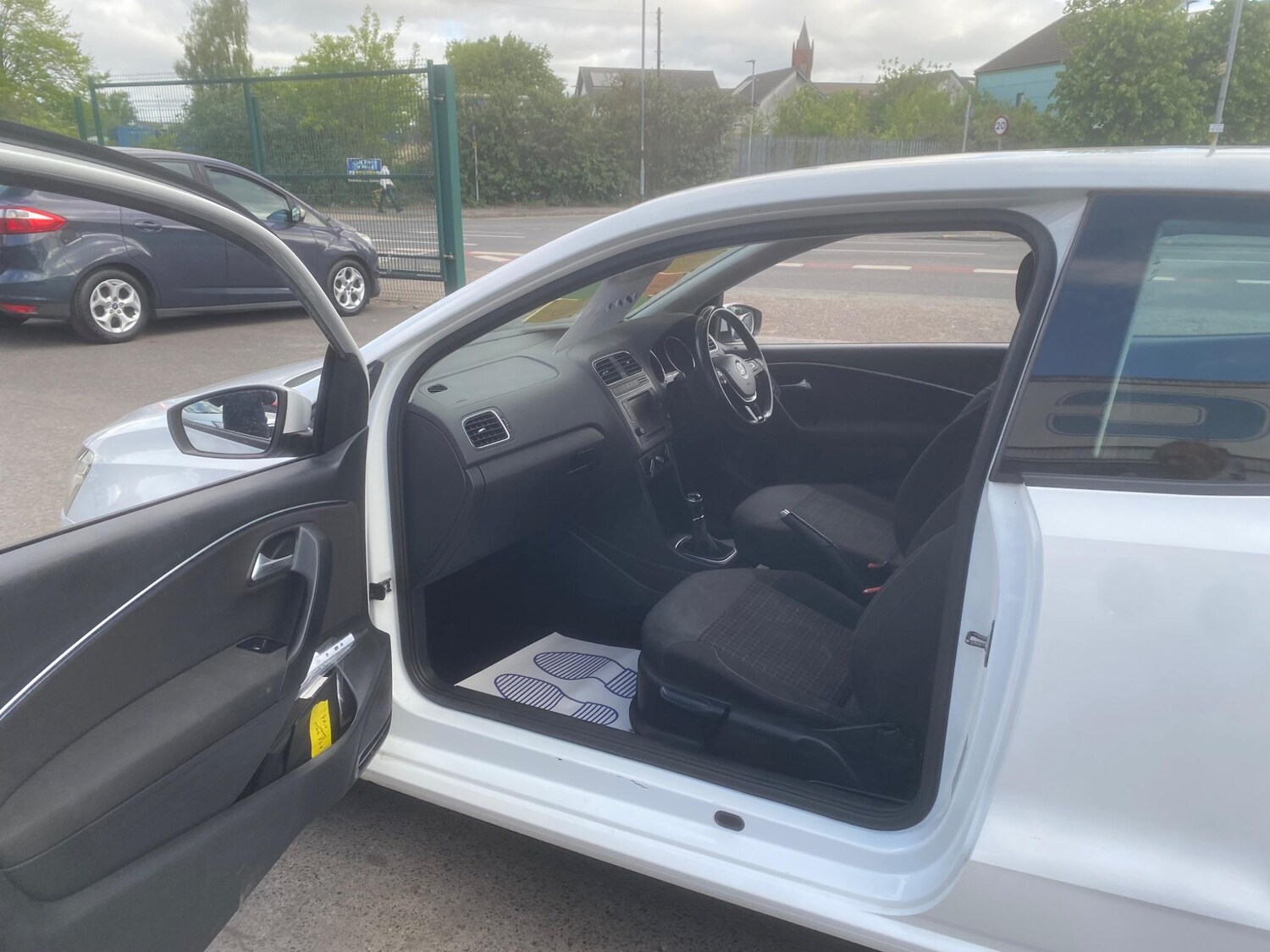 Used Volkswagen Polo 2014 for sale - 76549395: Photo 26