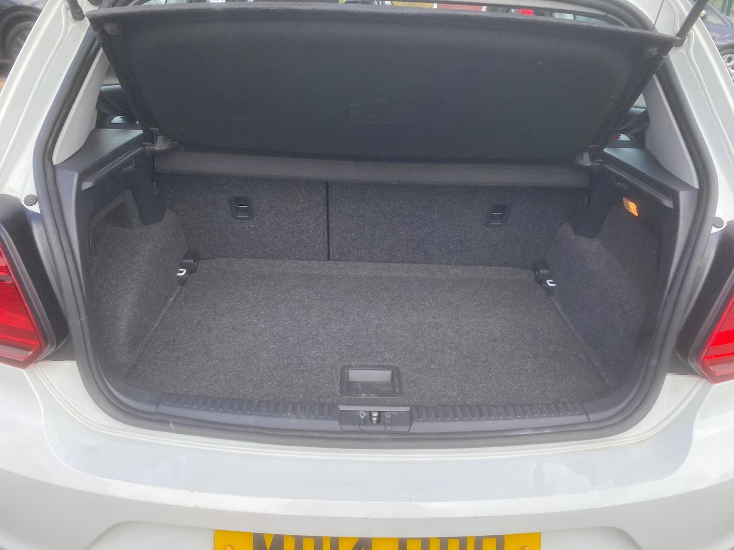 Used Volkswagen Polo 2014 for sale - 76549395: Photo 40