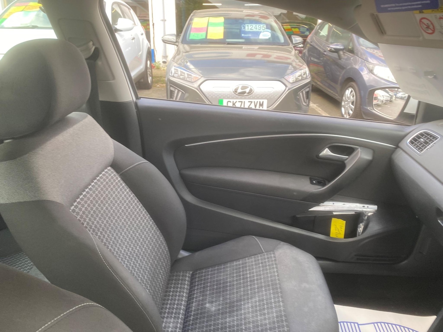 Used Volkswagen Polo 2014 for sale - 76549395: Photo 43