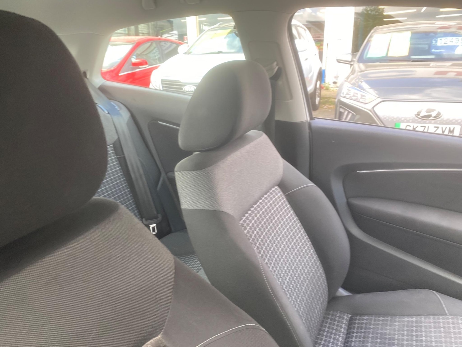 Used Volkswagen Polo 2014 for sale - 76549395: Photo 44