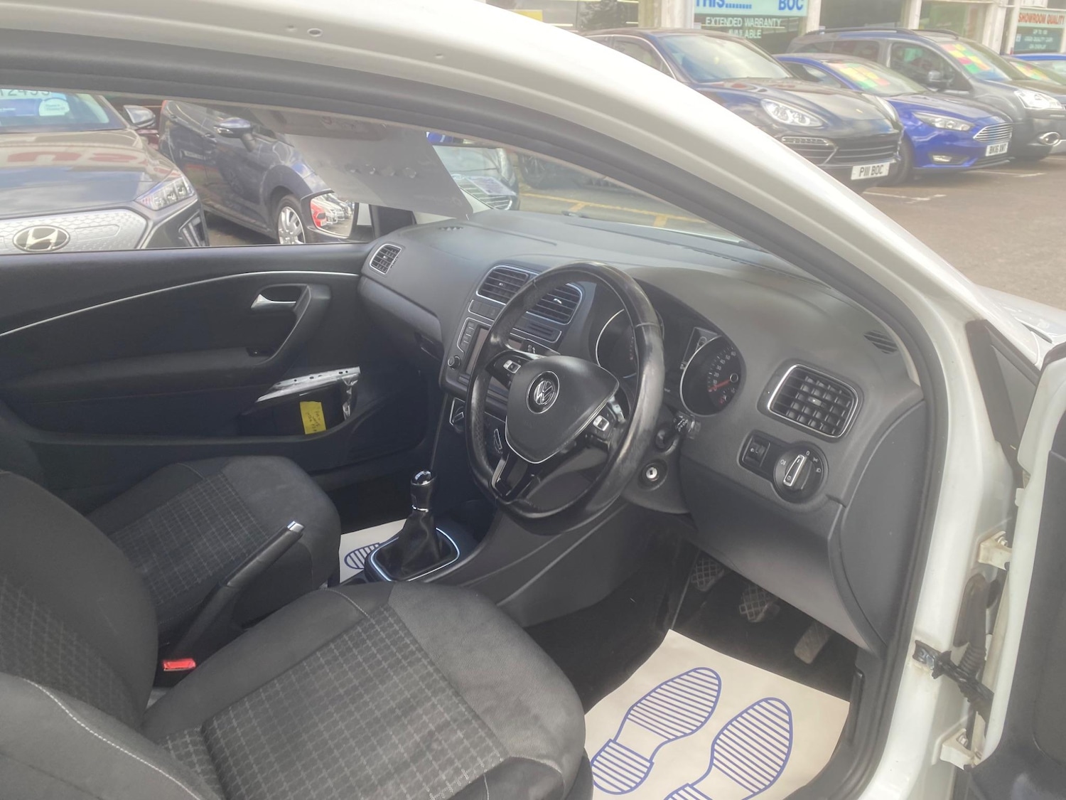 Used Volkswagen Polo 2014 for sale - 76549395: Photo 47