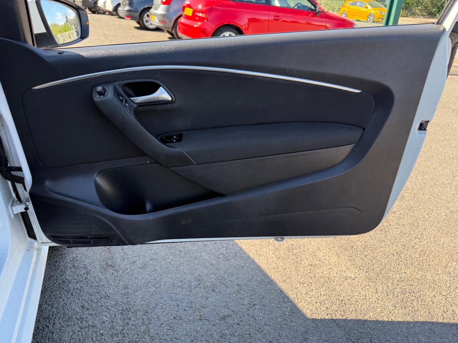 Used Volkswagen Polo 2014 for sale - 76549395: Photo 86