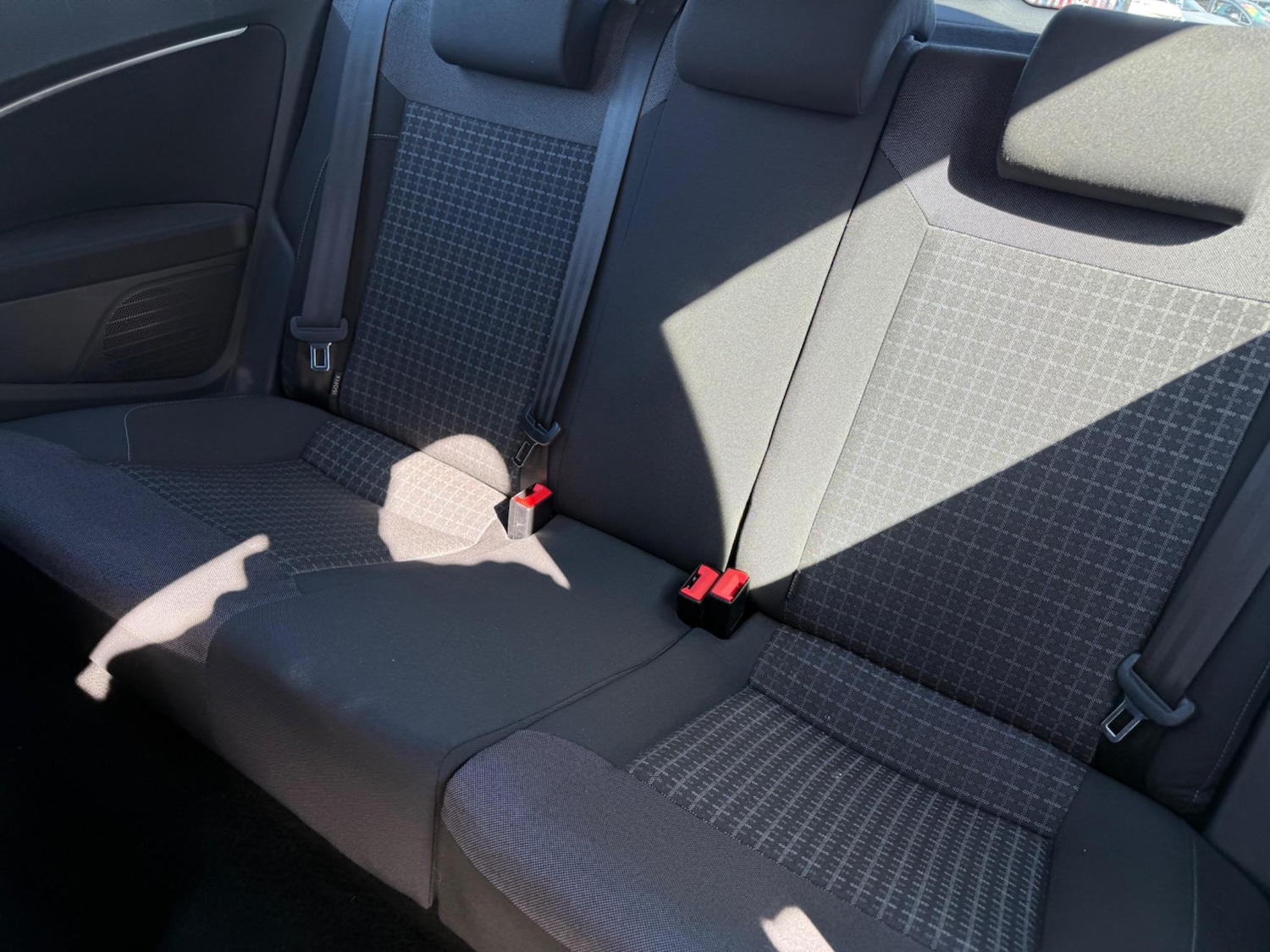 Used Volkswagen Polo 2014 for sale - 76549395: Photo 97