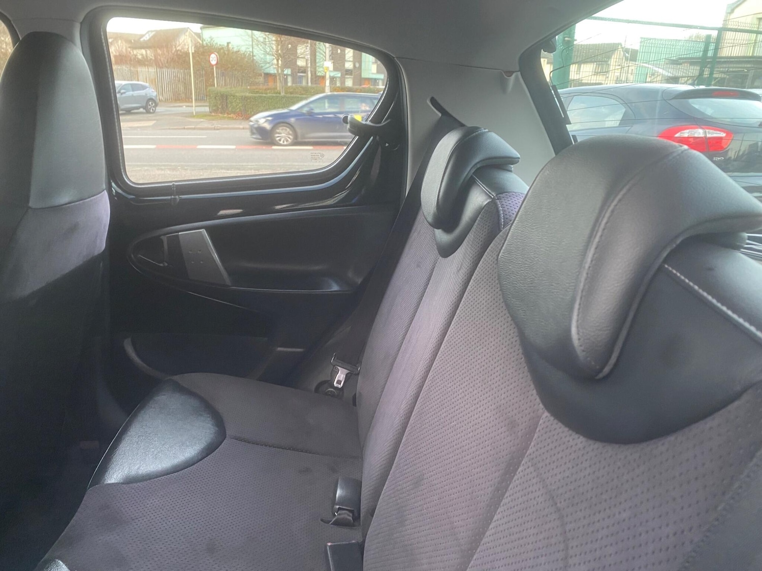 Used Toyota AYGO for sale - 77266836: Photo 28