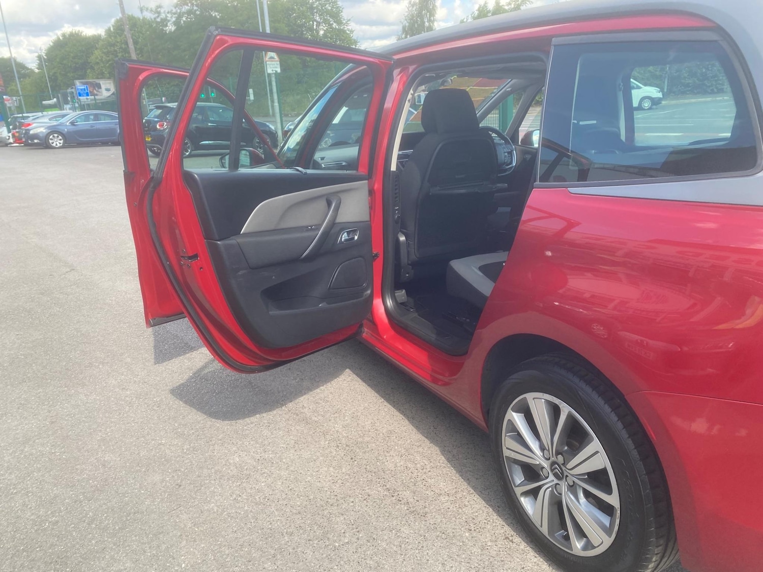 Used Citroen C4 Grand Picasso 2014 for sale - 76988111: Photo 28