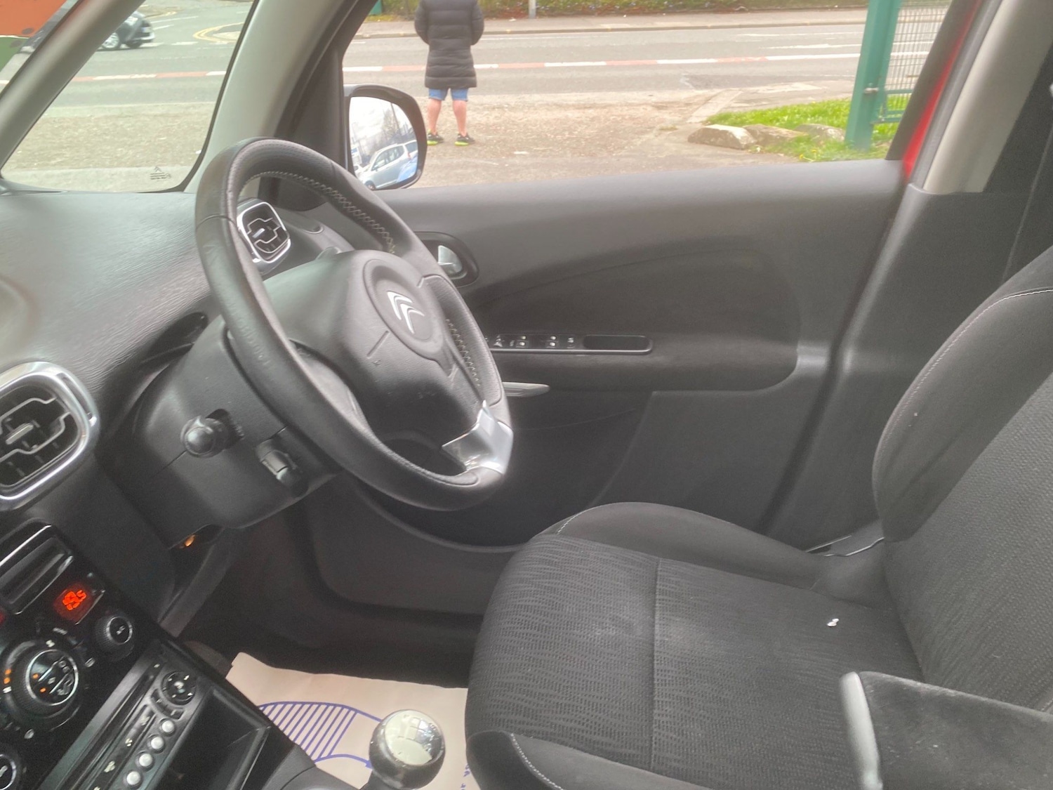 Used Citroen C3 Picasso 2013 for sale - 76550080: Photo 24