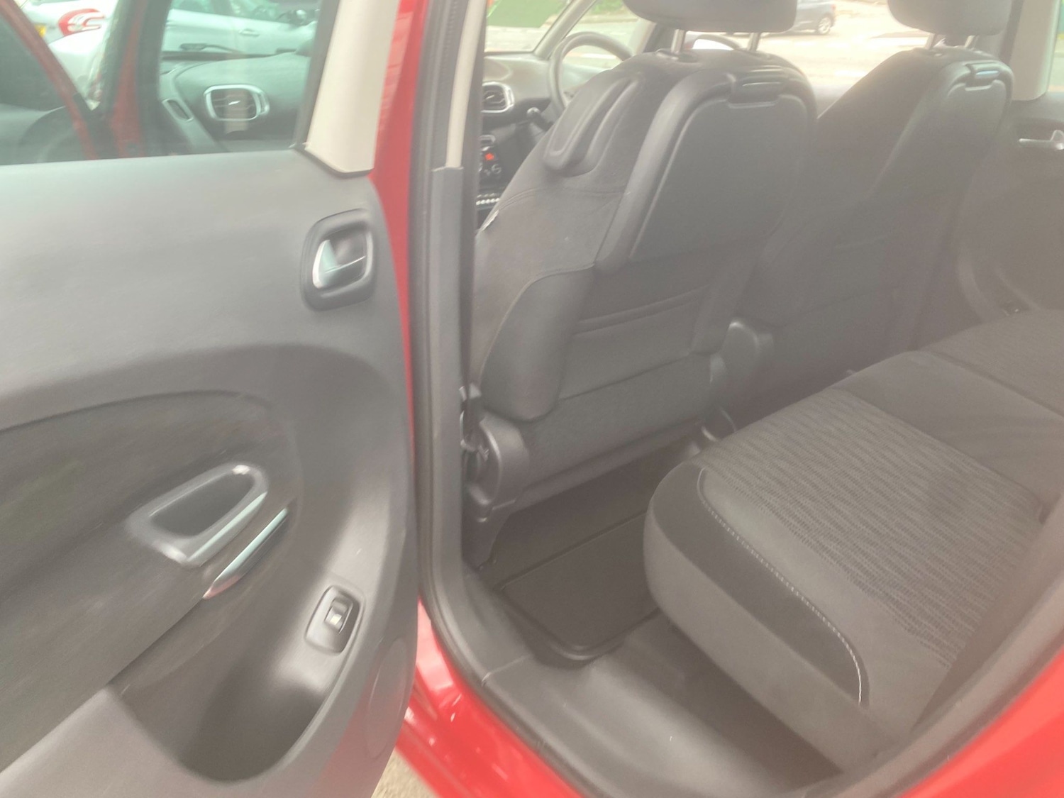 Used Citroen C3 Picasso 2013 for sale - 76550080: Photo 34