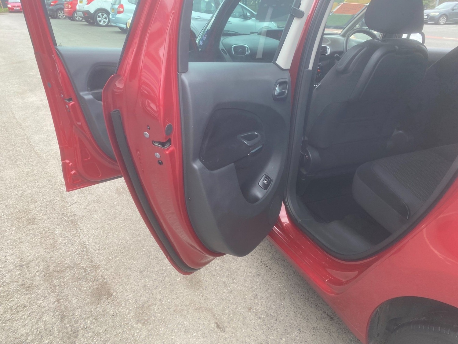 Used Citroen C3 Picasso 2013 for sale - 76550080: Photo 42