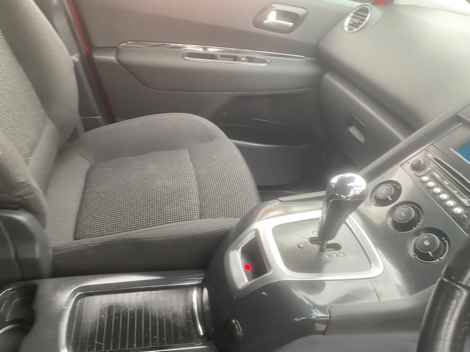 Used Peugeot 5008 2013 for sale - 76990209: Photo 64