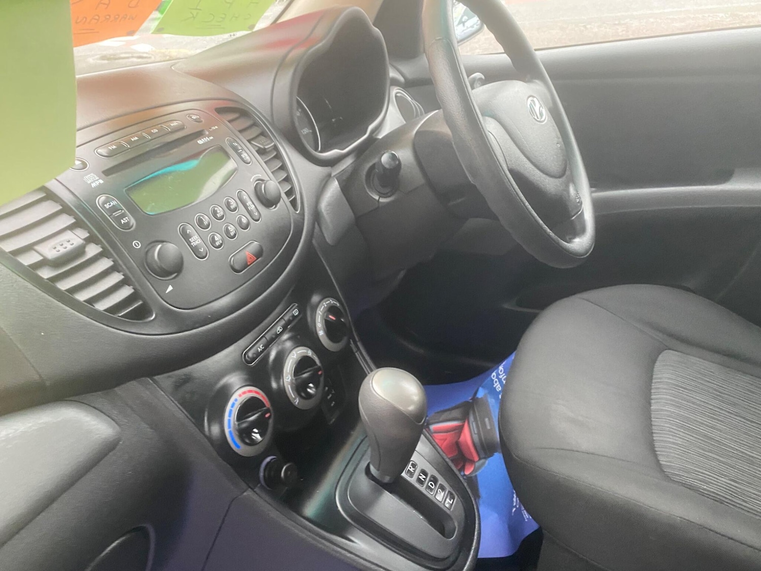 Used Hyundai i10 2012 for sale - 76975711: Photo 22