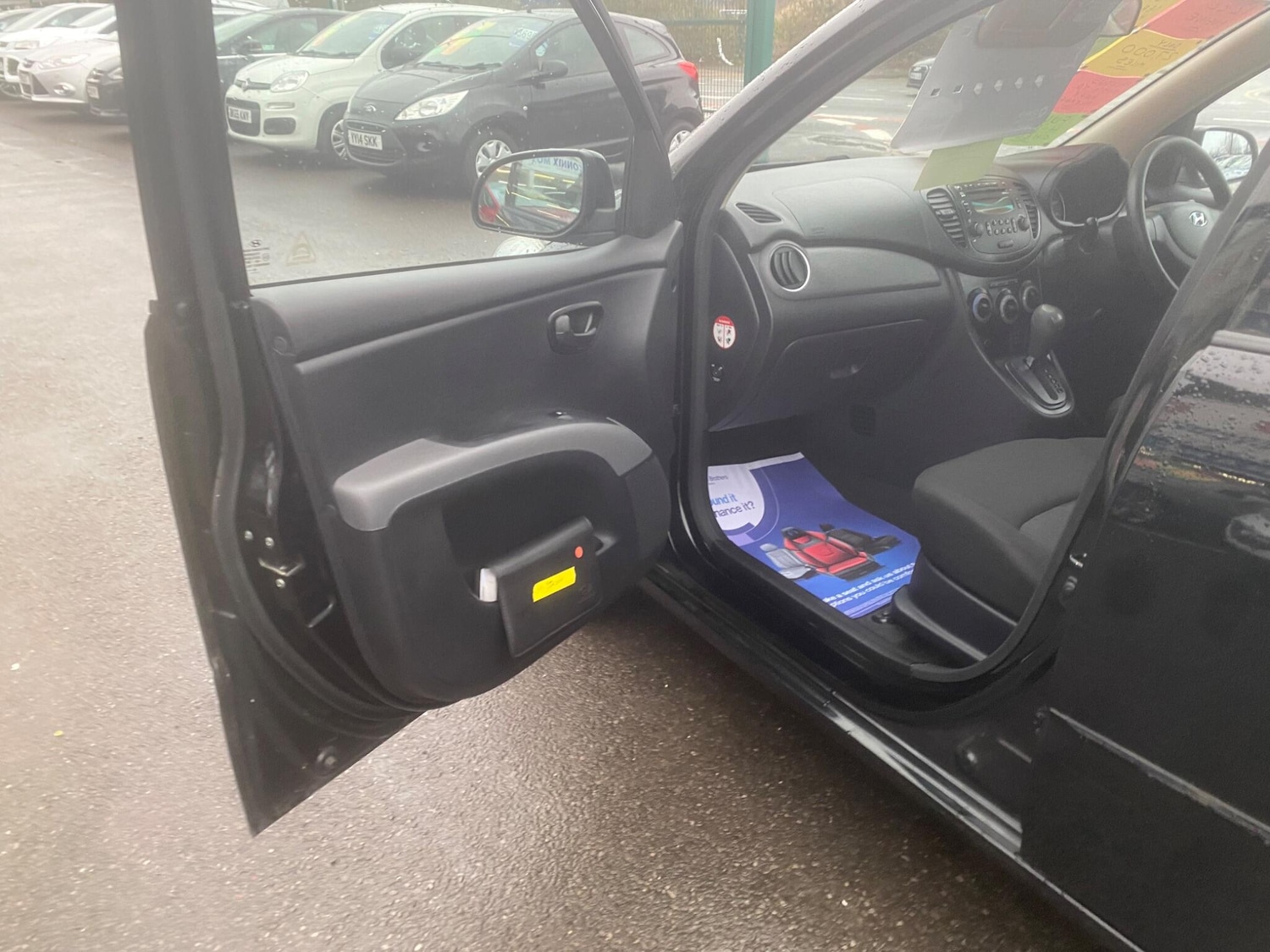 Used Hyundai i10 2012 for sale - 76975711: Photo 30