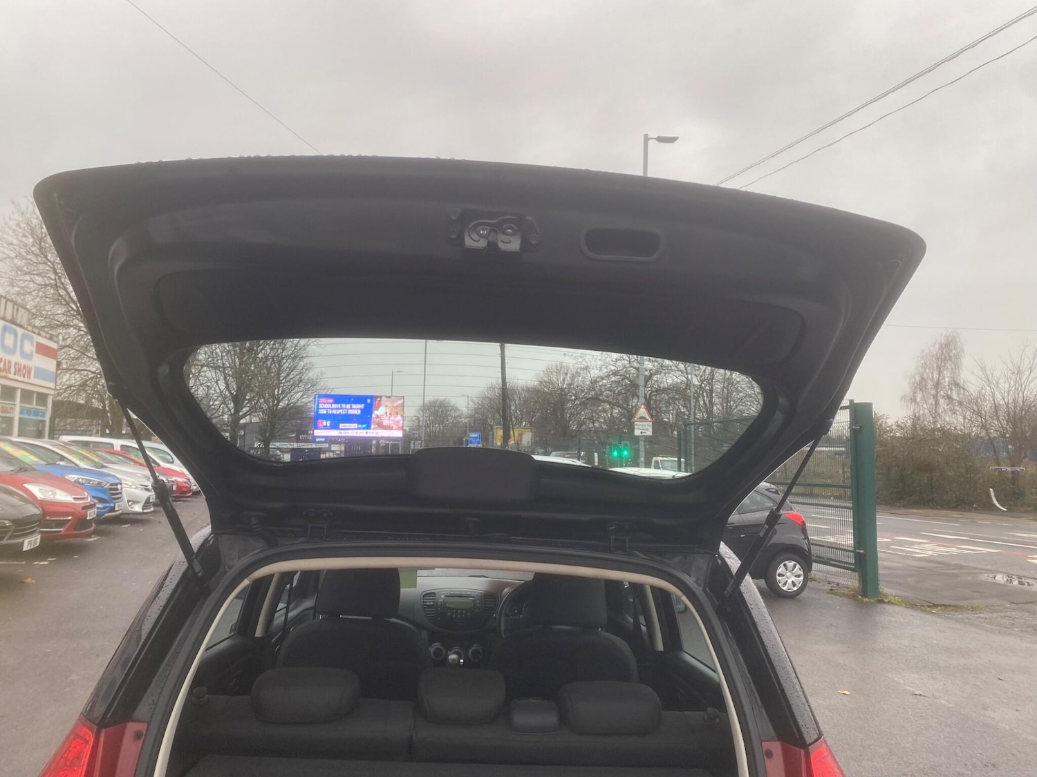 Used Hyundai i10 2012 for sale - 76975711: Photo 35