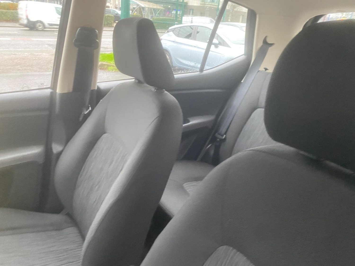 Used Hyundai i10 2012 for sale - 76975711: Photo 37