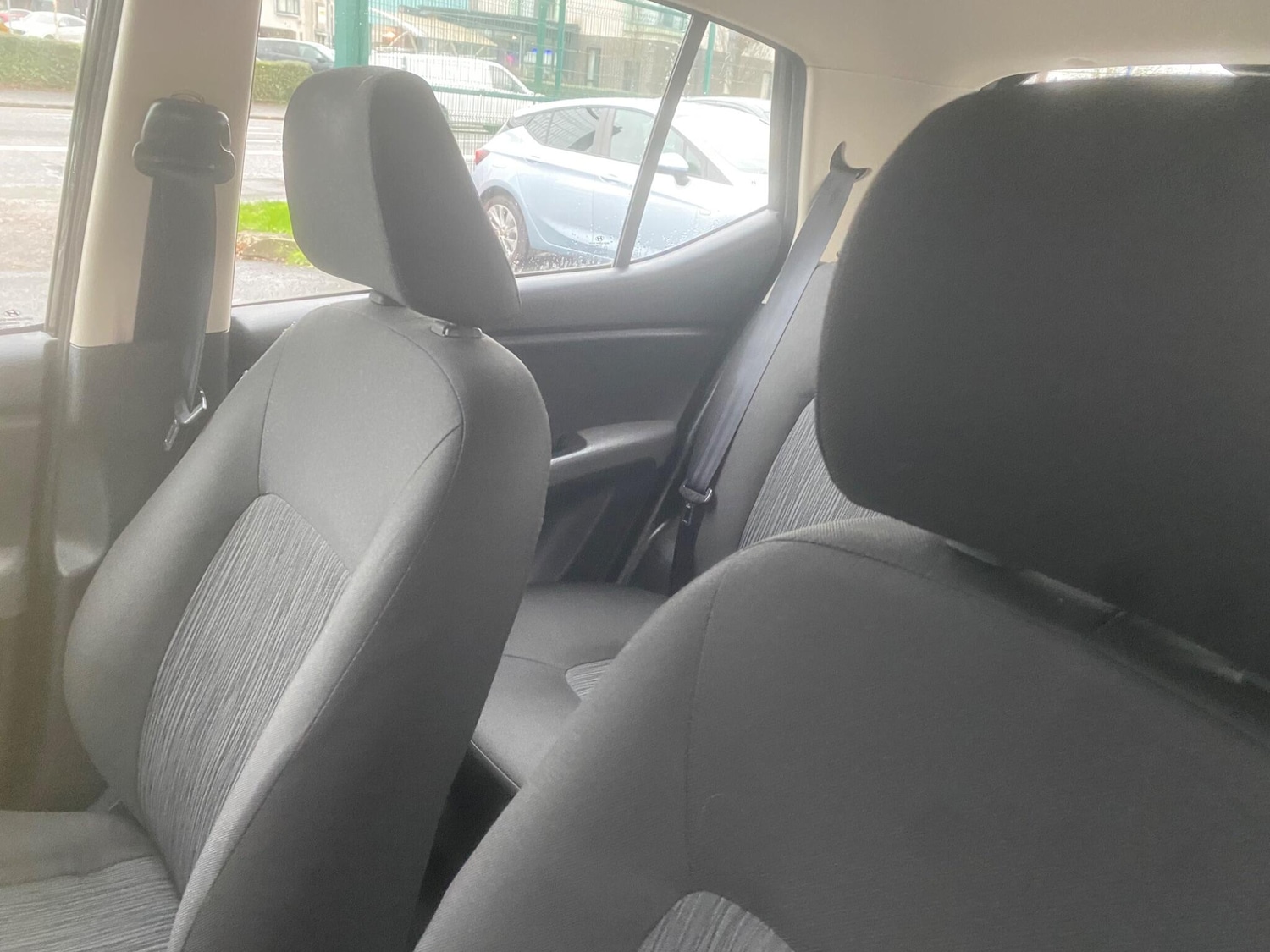 Used Hyundai i10 2012 for sale - 76975711: Photo 38