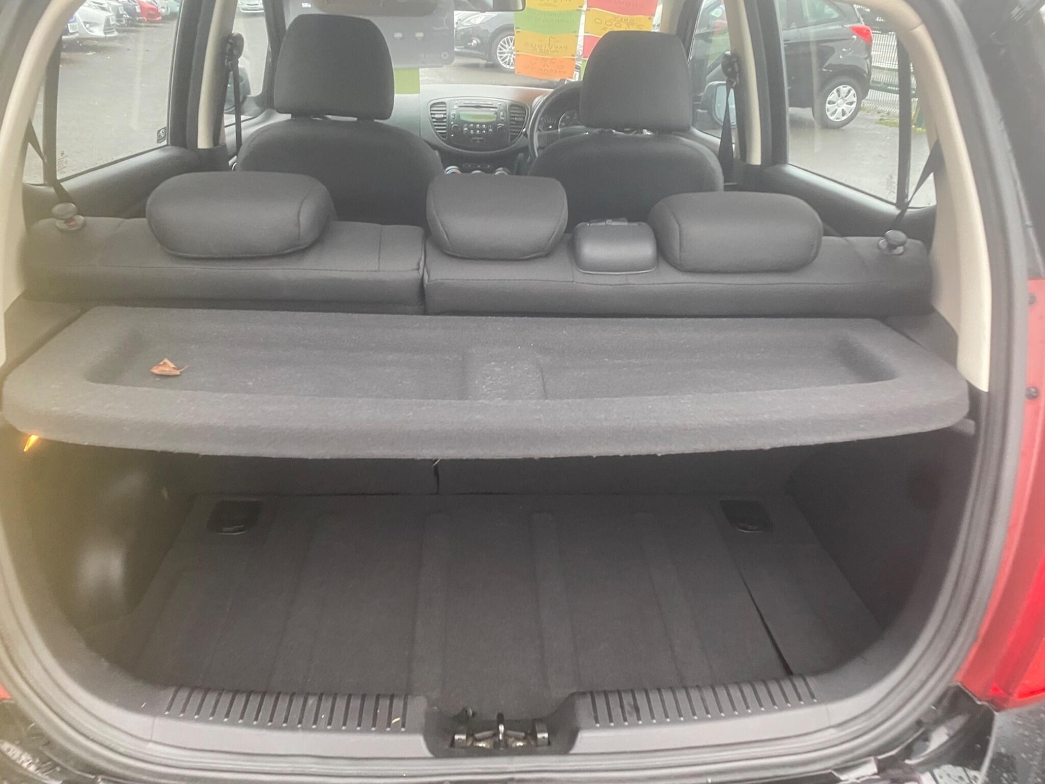 Used Hyundai i10 2012 for sale - 76975711: Photo 49