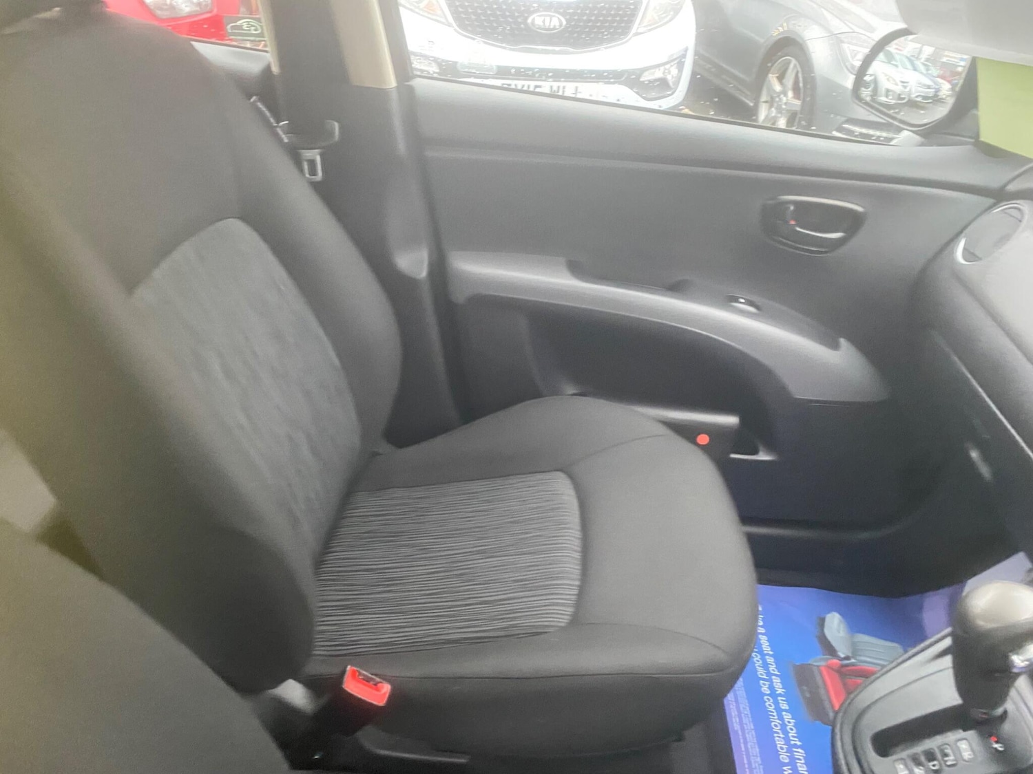 Used Hyundai i10 2012 for sale - 76975711: Photo 63