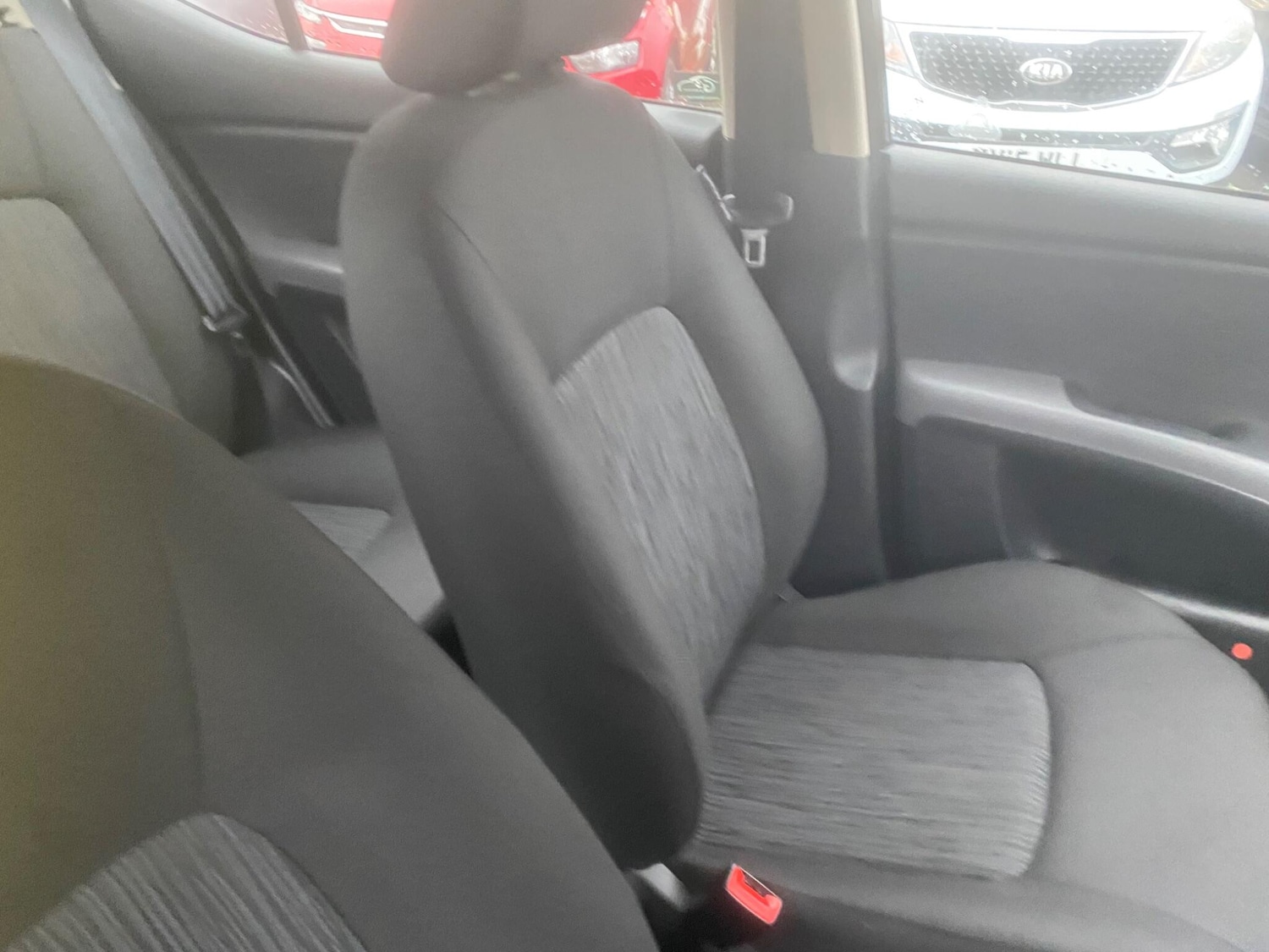 Used Hyundai i10 2012 for sale - 76975711: Photo 64