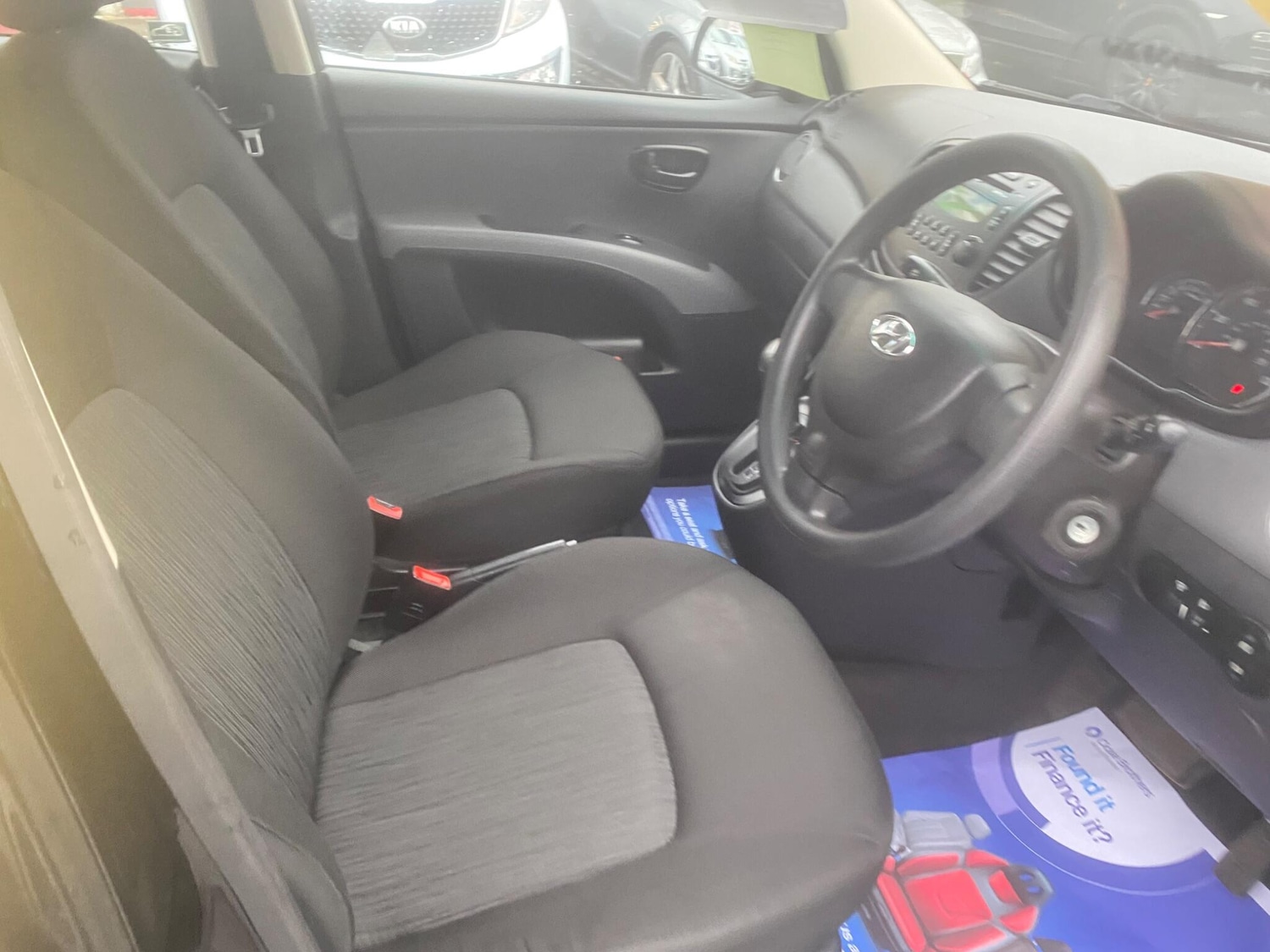 Used Hyundai i10 2012 for sale - 76975711: Photo 68