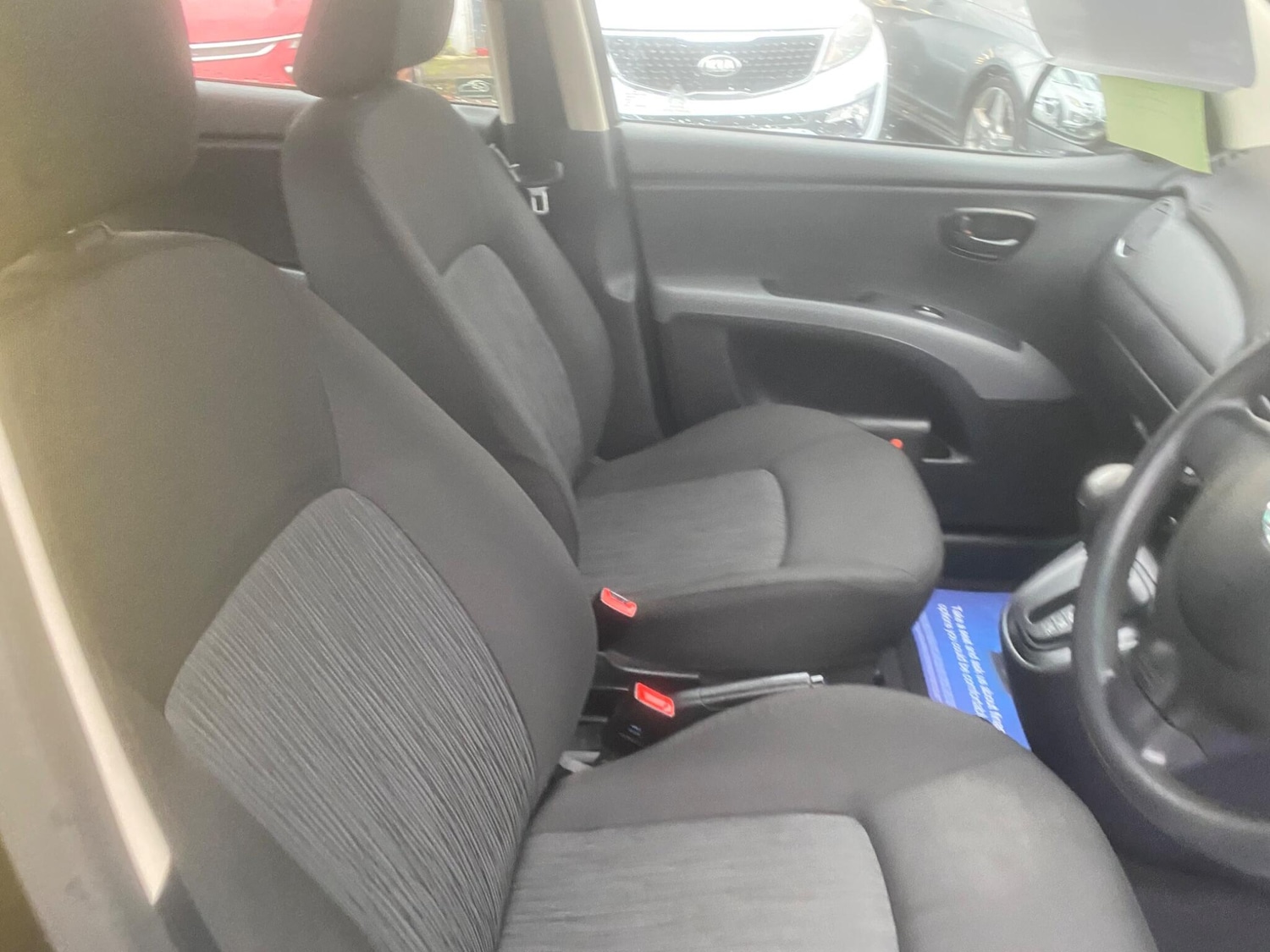 Used Hyundai i10 2012 for sale - 76975711: Photo 69