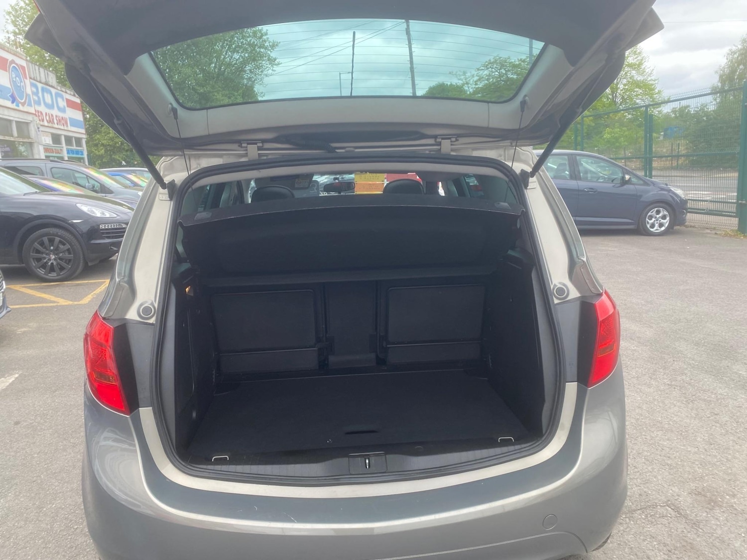 Used Vauxhall Meriva 2015 for sale - 76549676: Photo 38