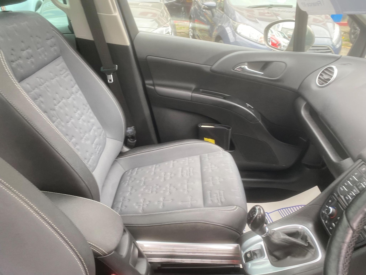 Used Vauxhall Meriva 2015 for sale - 76549676: Photo 56