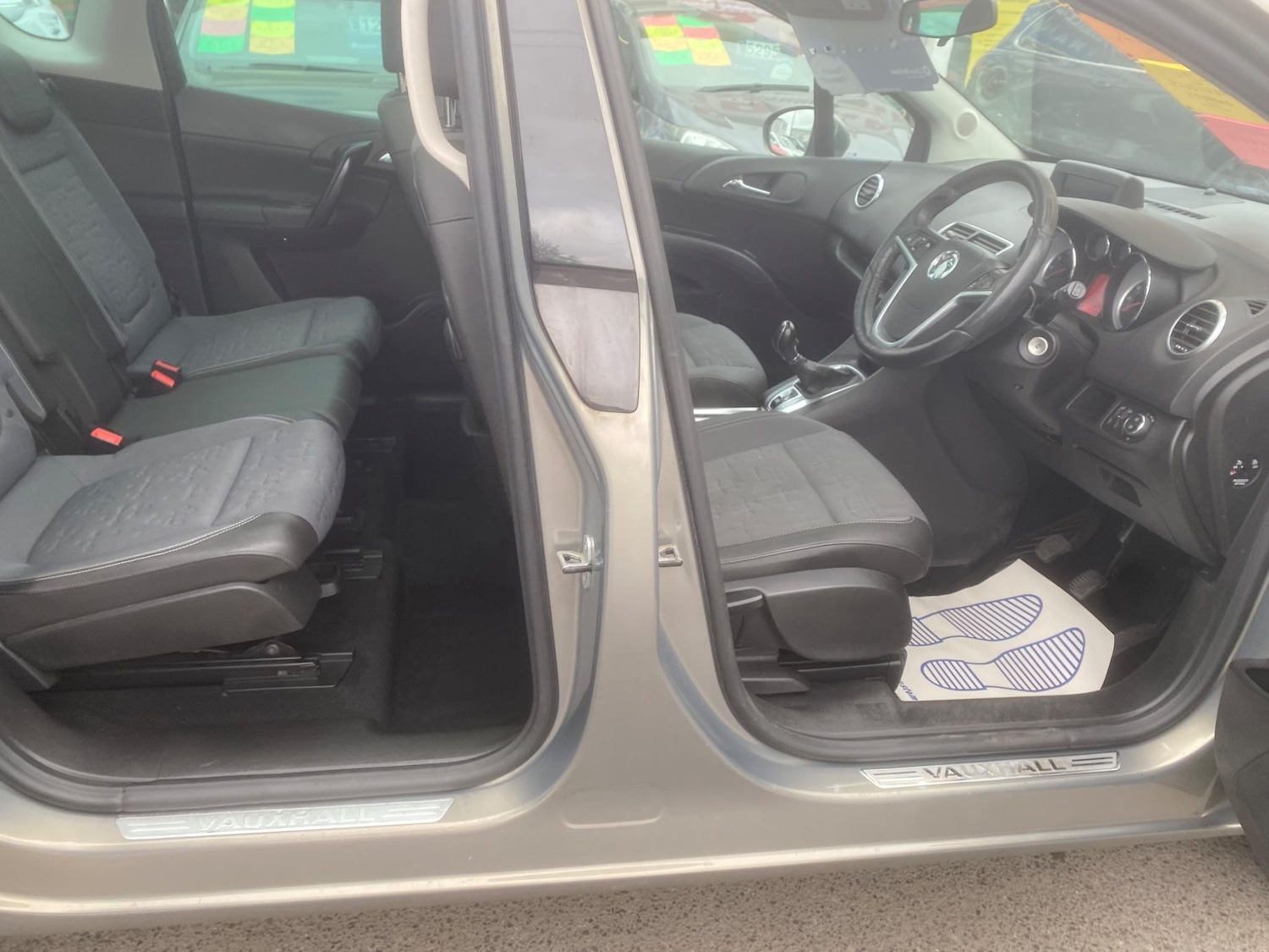 Used Vauxhall Meriva 2015 for sale - 76549676: Photo 64