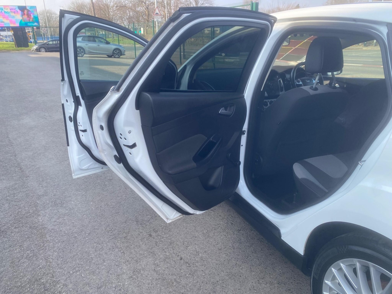 Used Ford Focus 2014 for sale - 76549399: Photo 34