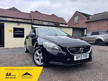 Used Volvo V40 2013 for sale - 79115940: Photo