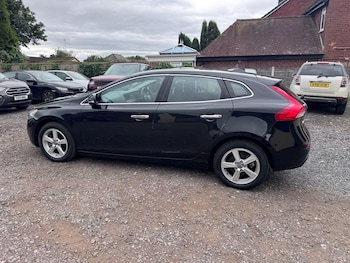 Used Volvo V40 2013 for sale - 79115940: Photo