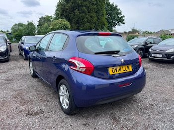 Used Peugeot 208 2014 for sale - 78834224: Photo