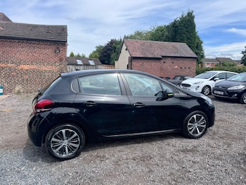 Used Peugeot 208 2016 for sale - 78966014: Photo