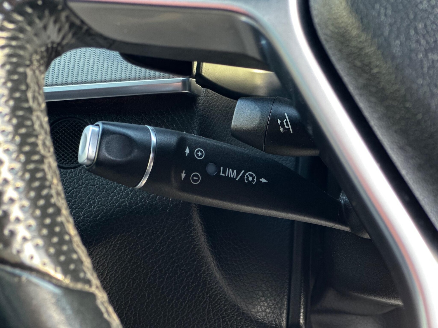 Used Mercedes-Benz E Class 2015 for sale - 76859339: Photo 28