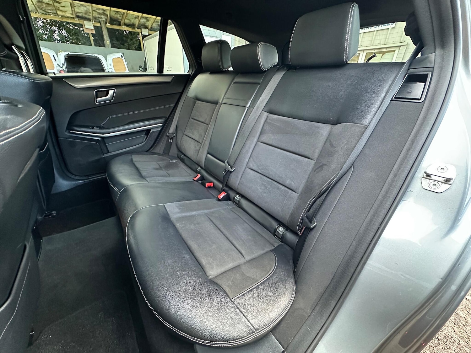 Used Mercedes-Benz E Class 2015 for sale - 76859339: Photo 37