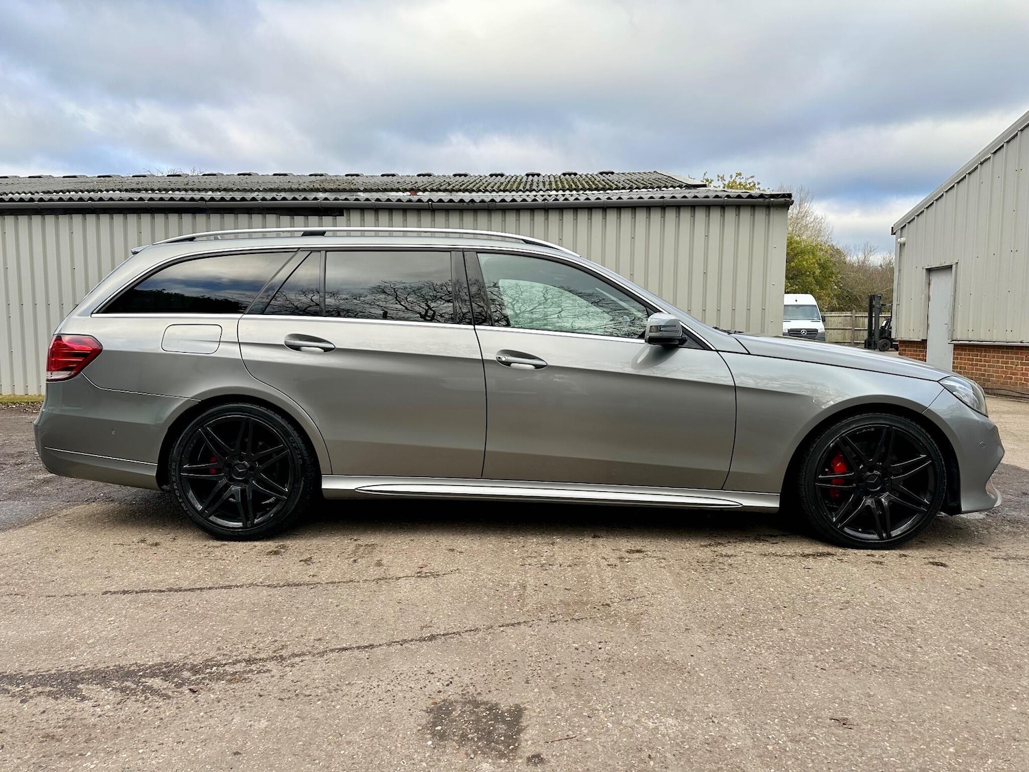 Used Mercedes-Benz E Class 2015 for sale - 76859339: Photo 4