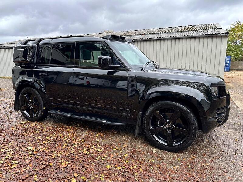 Used Land Rover Defender 2022 for sale - 76576549: Photo 2