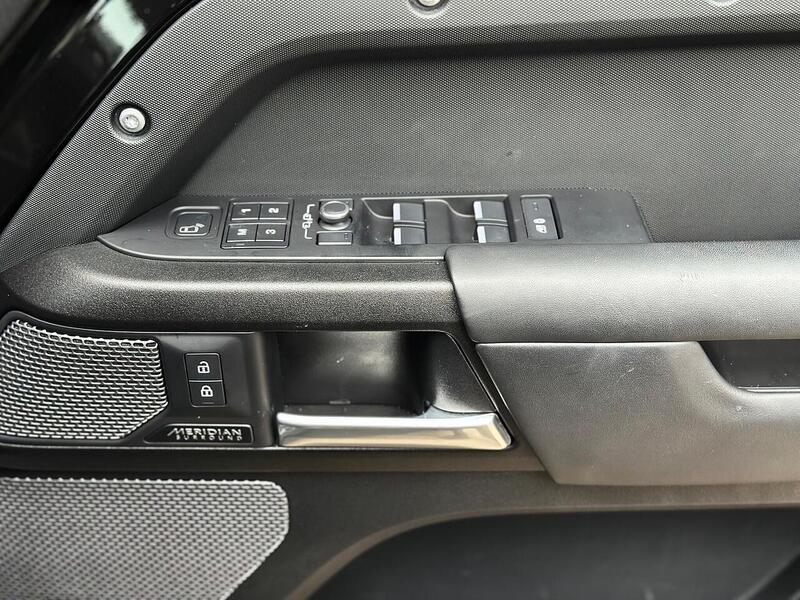 Used Land Rover Defender 2022 for sale - 76576549: Photo 27