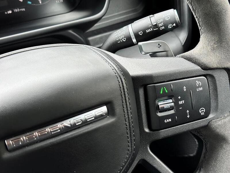 Used Land Rover Defender 2022 for sale - 76576549: Photo 32