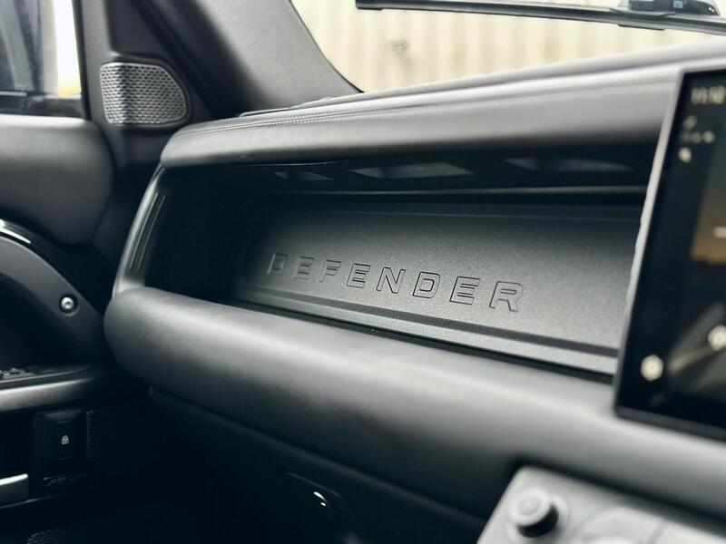 Used Land Rover Defender 2022 for sale - 76576549: Photo 41