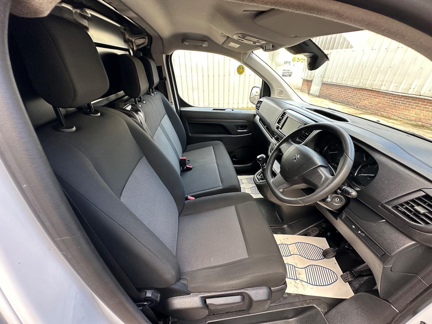 Used Peugeot Expert 2023 for sale - 76432539: Photo 15