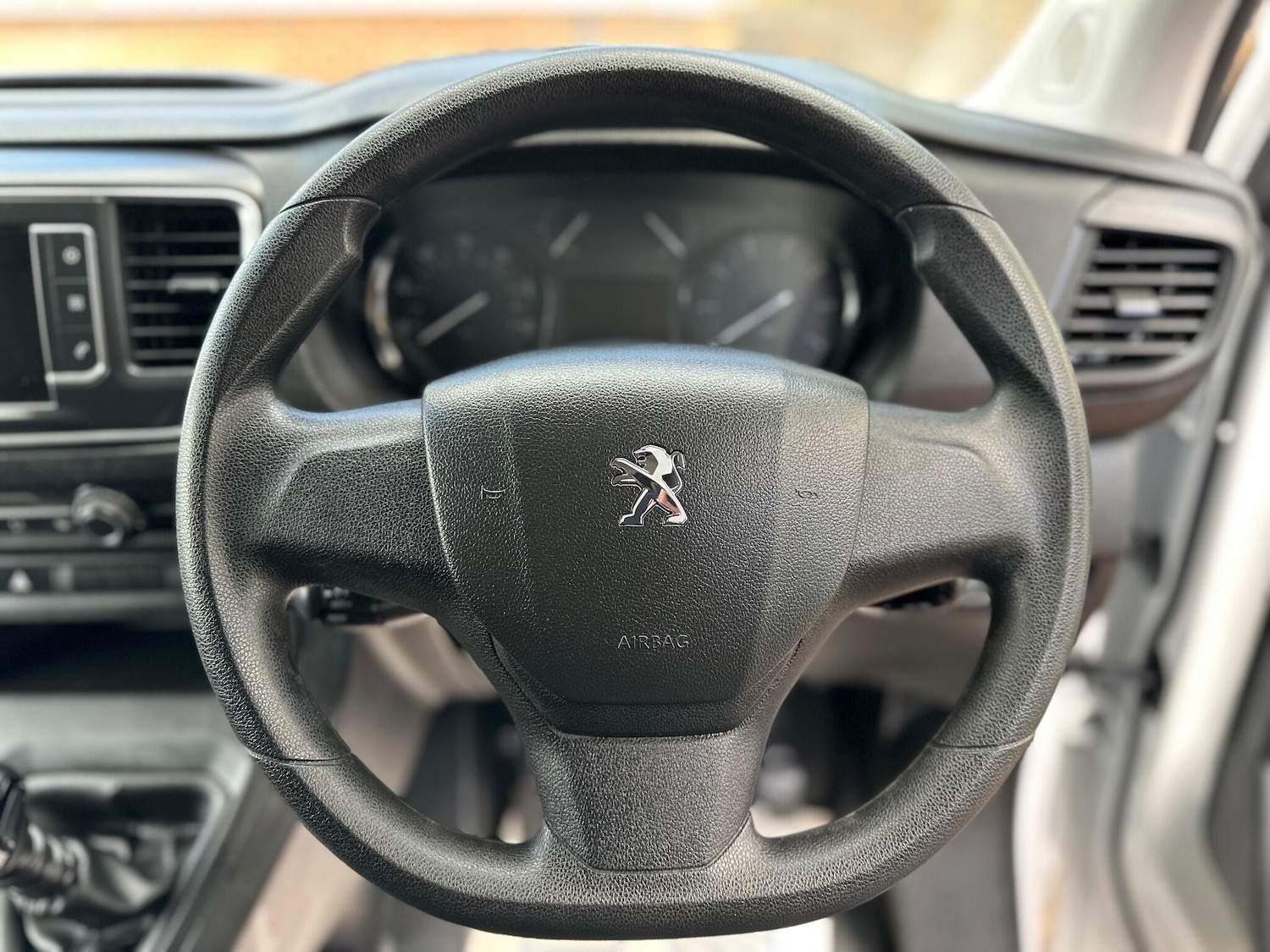 Used Peugeot Expert 2023 for sale - 76432539: Photo 25