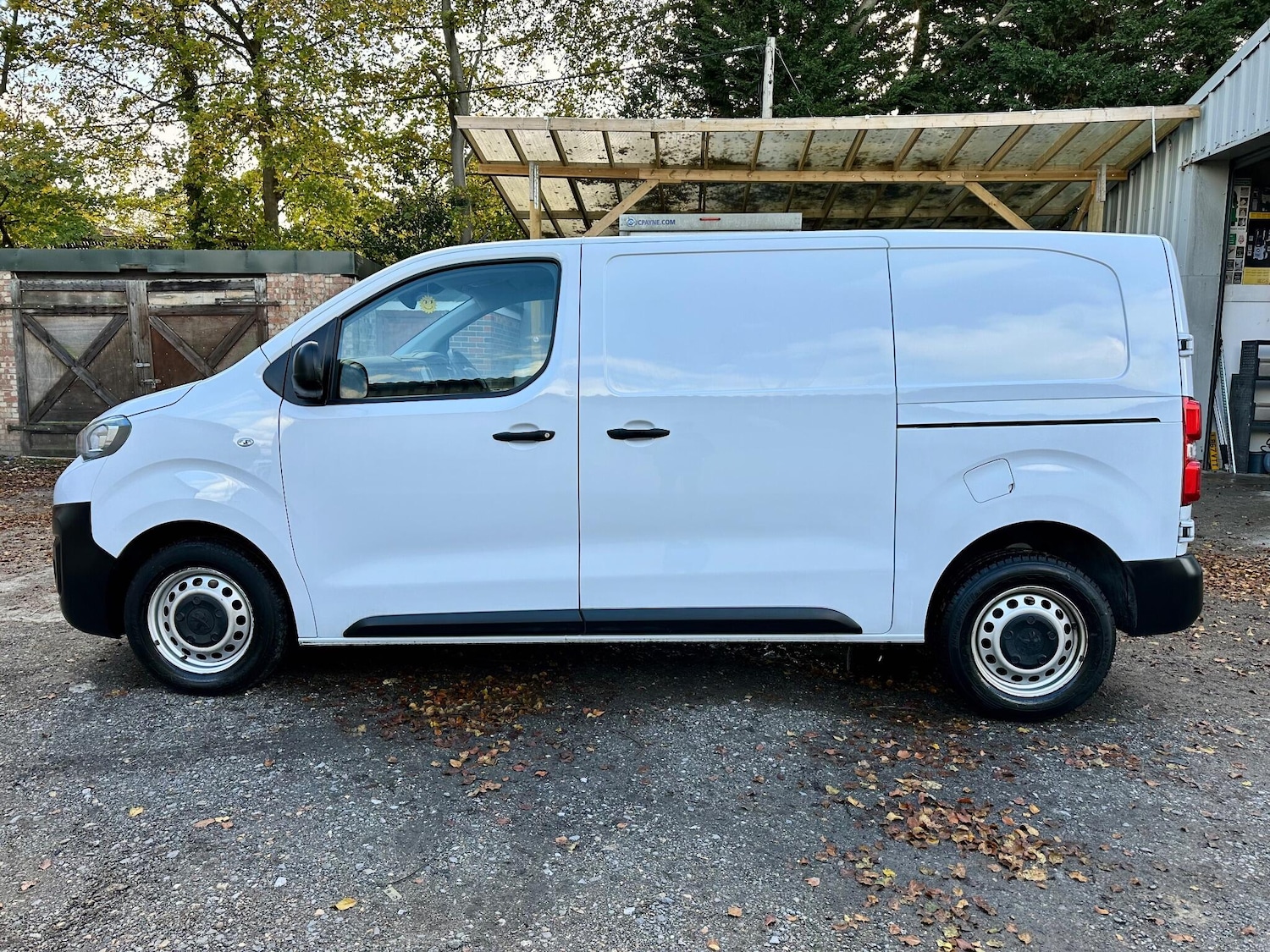 Used Peugeot Expert 2023 for sale - 76432539: Photo 9