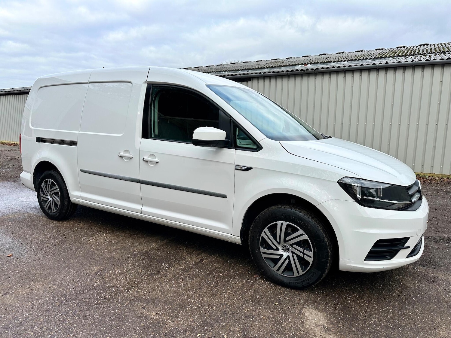 Used Volkswagen Caddy Maxi 2018 for sale - 76859340: Photo 2