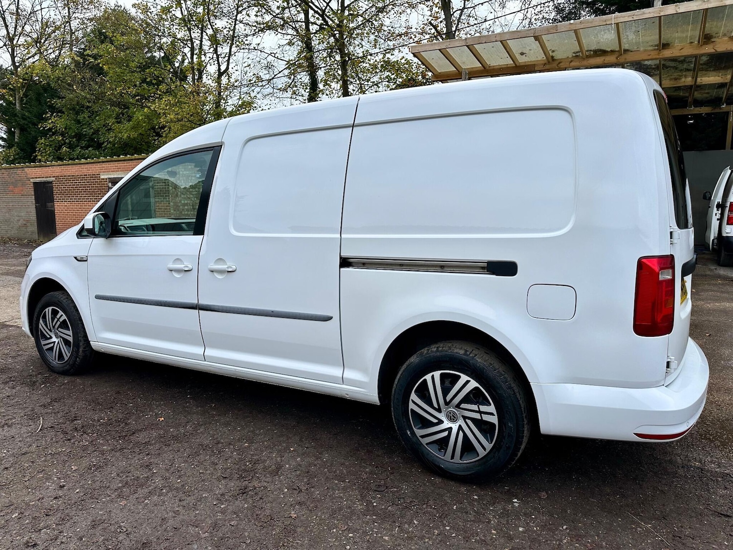 Used Volkswagen Caddy Maxi 2018 for sale - 76859340: Photo 8