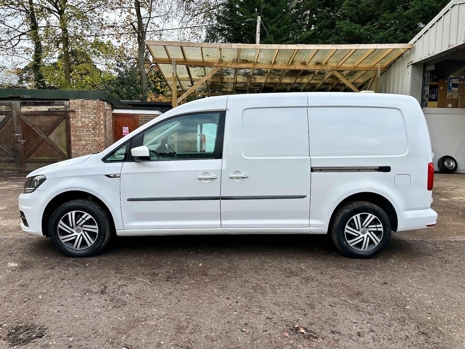 Used Volkswagen Caddy Maxi 2018 for sale - 76859340: Photo 9
