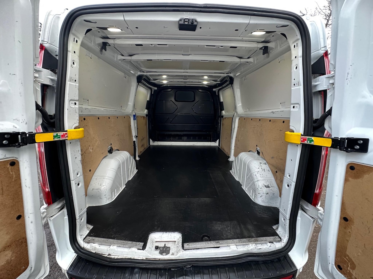 Used Ford Transit Custom 2020 for sale - 77386944: Photo 25